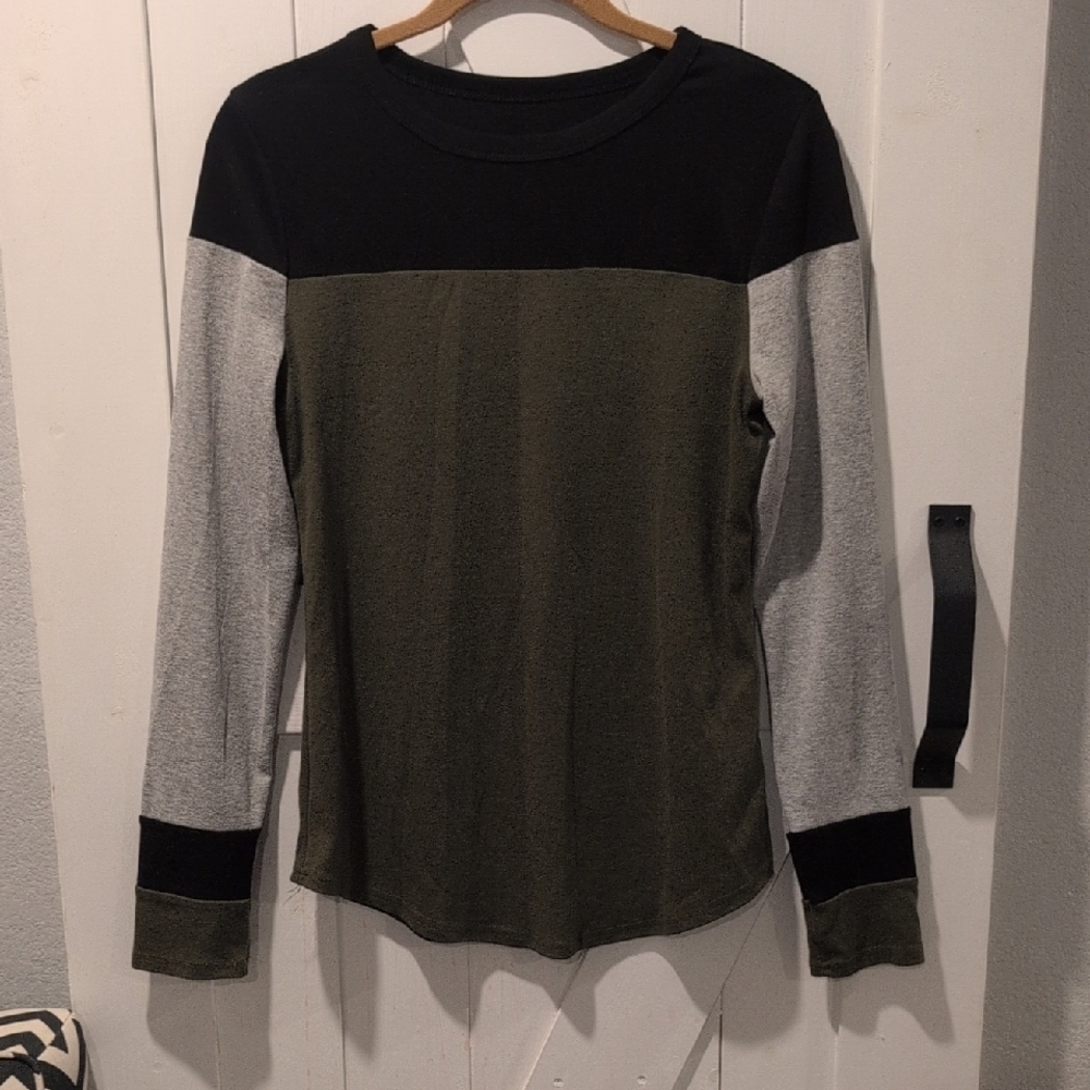Trendy Tri-Color Long Sleeve Shirt. Soft, Cozy, Casual.